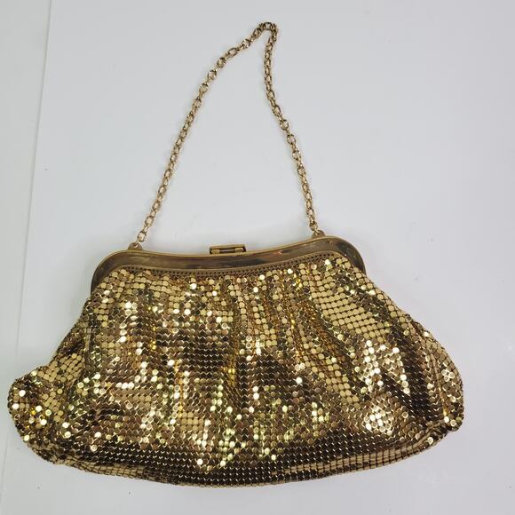 Whiting & Davis Handbags - VNTG Whiting & Davis Metallic Gold Mesh Evening Bag Clutch Coin Purse USA-READ